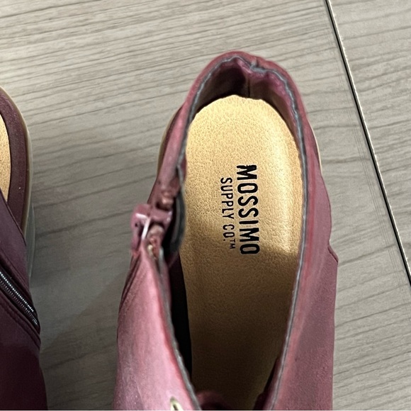 LIKE NEW Booties - Picture 8 of 8